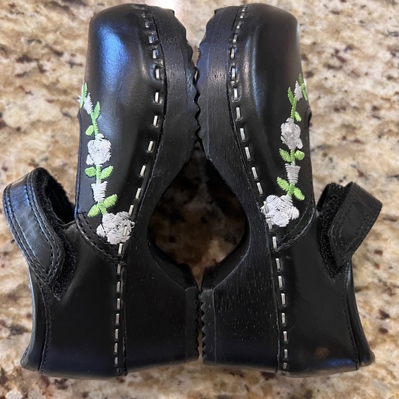 VINTAGE HANNA ANDERSSON MARY JANE CLOGS black Leather!! Fit like toddler 6.5!!! - Picture 9 of 16